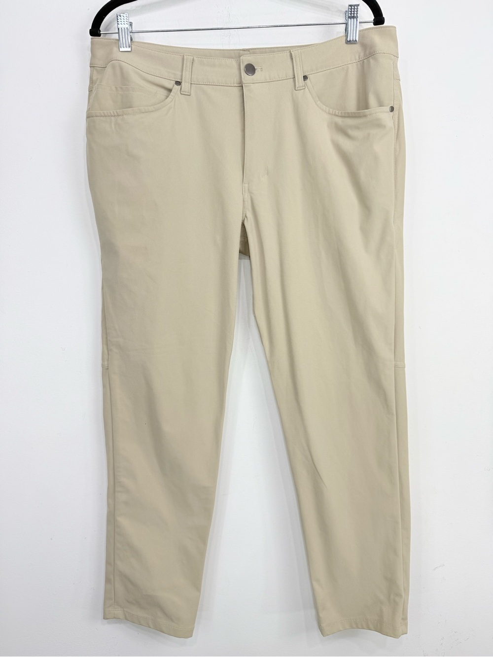 Lululemon Men's Tan Slim Leg Six Pocket Business Casual Performance Pants